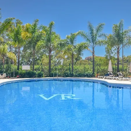 Apartment Penthouse With Sea Views In Nueva Andalucia *