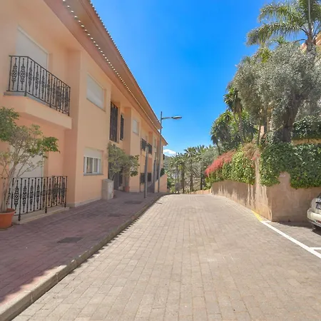 Apartment Penthouse With Sea Views In Nueva Andalucia Marbella