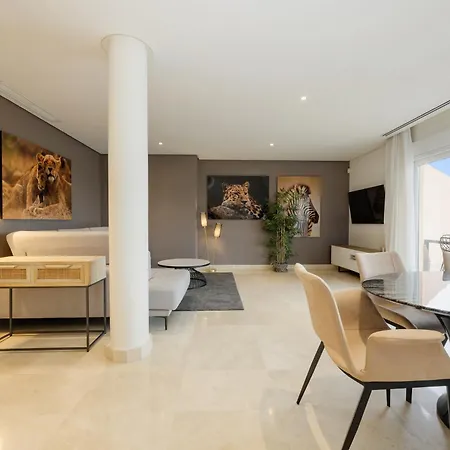 Penthouse With Sea Views In Nueva Andalucia Apartment