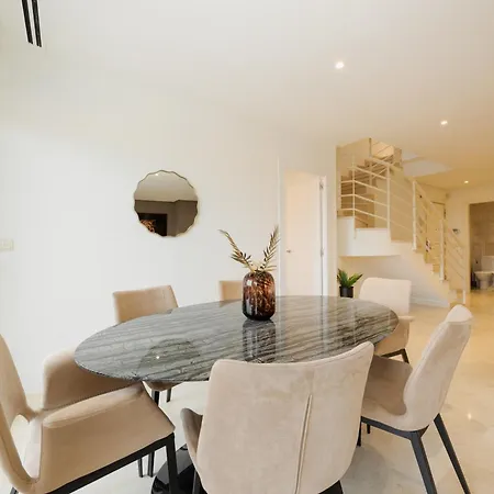 Penthouse With Sea Views In Nueva Andalucia Apartment *