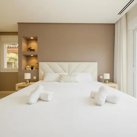 Penthouse With Sea Views In Nueva Andalucia Apartment *